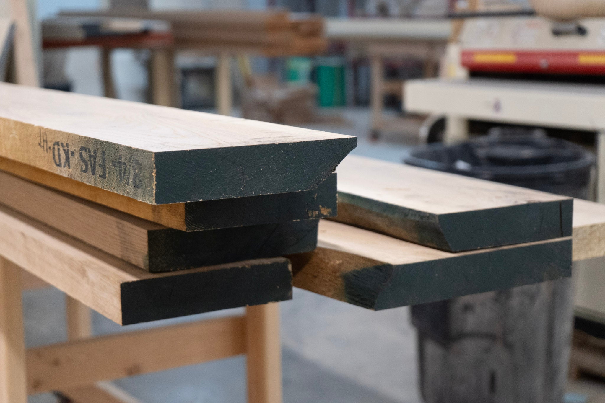 How to Choose Wood Species for Restaurant Furniture