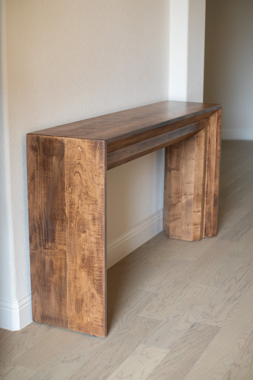 Niva Console Table