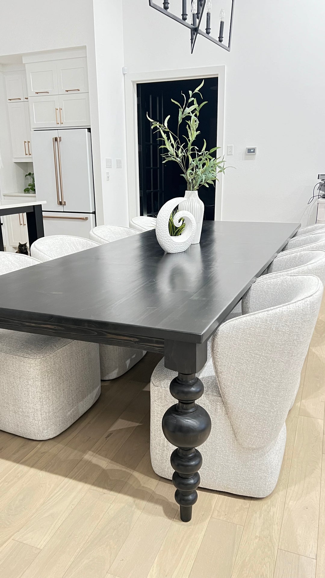 dining room table legs