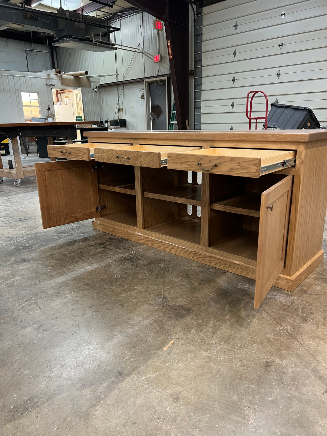 Stereo Credenza