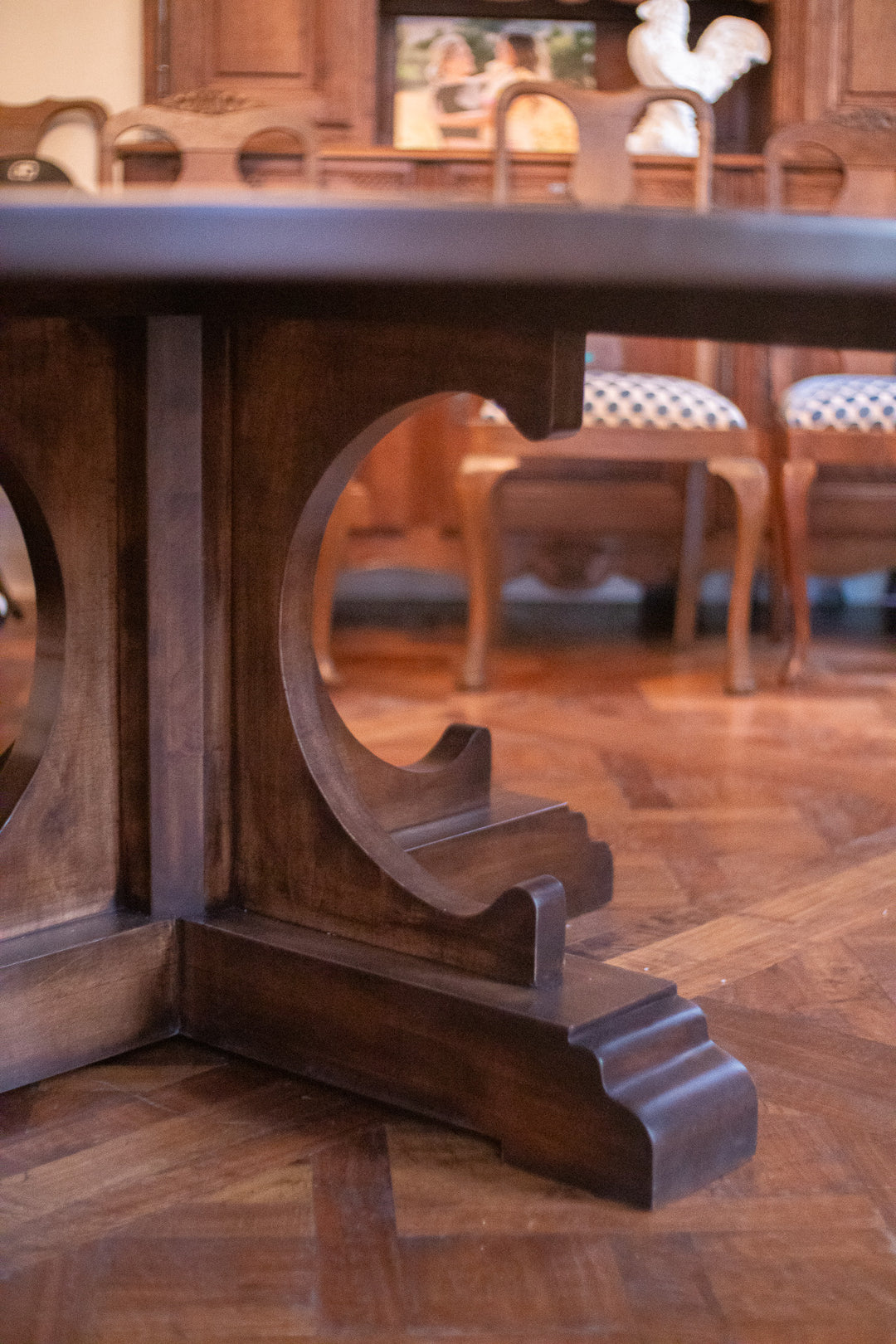 72" Corbel Round Dining Table