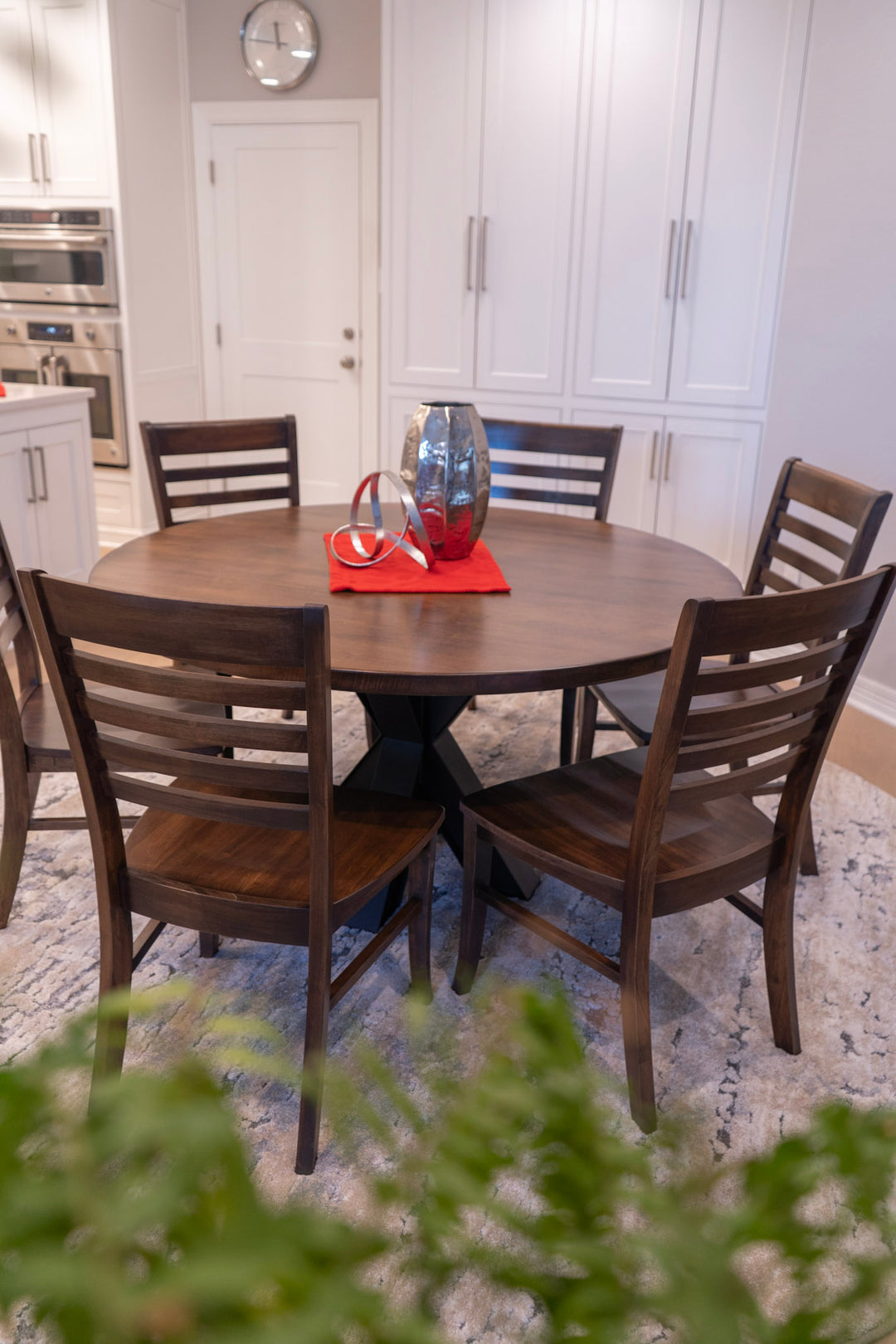 Spider Round Dining Table
