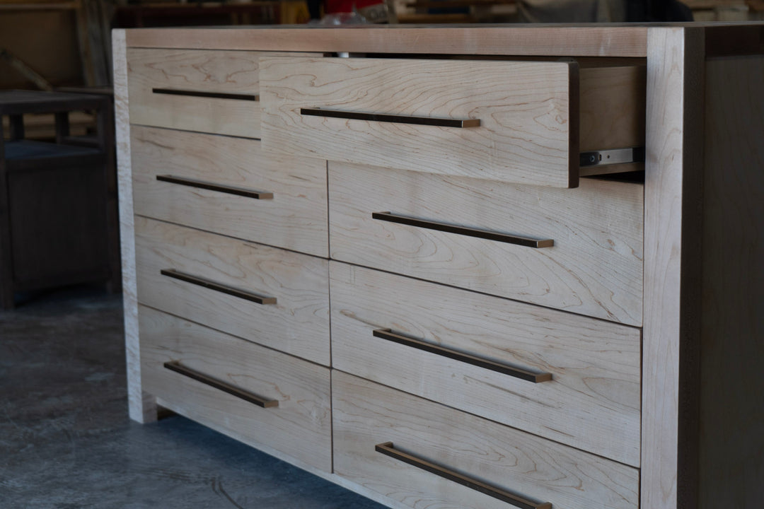 WH Dresser