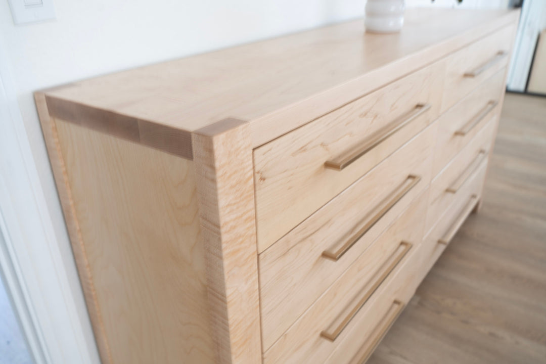 WH Dresser