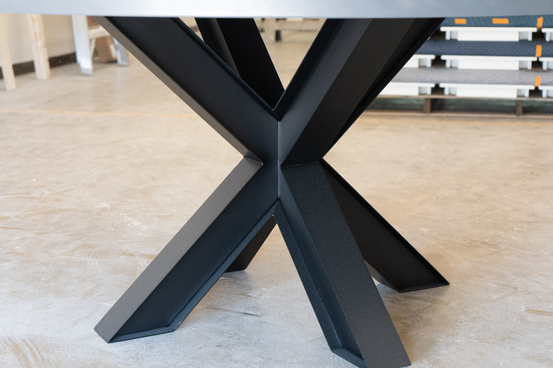 Spider Round Dining Table